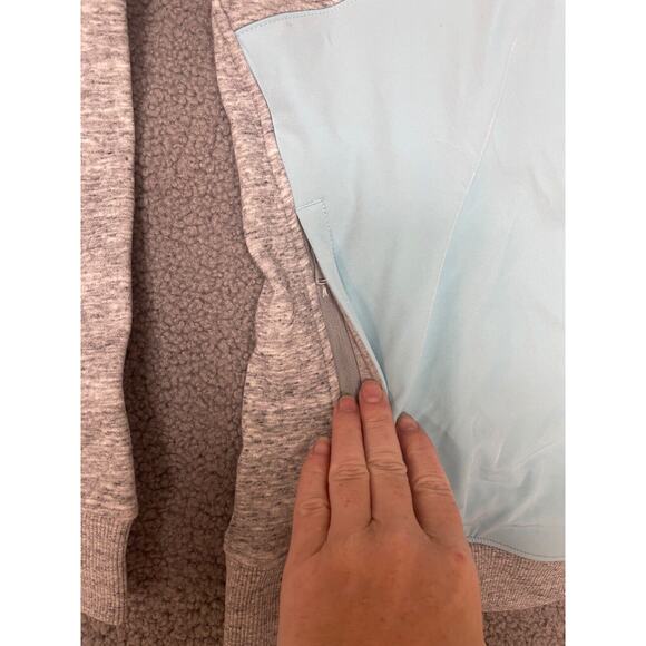 Fabletics Gray Go-To Crew Sweatshirt Special Edition womens small sweatshirt - Picture 2 of 6